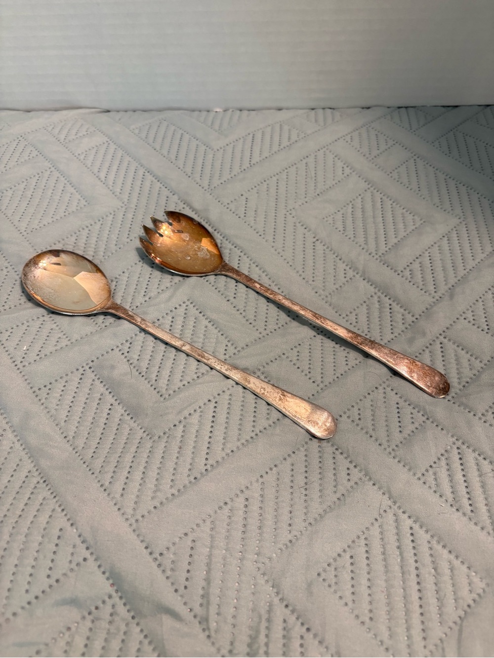 SHEFFIELD ENGLAND SILVER PLATED 9.5 ” SERVING SPOON AND FORK SALAD SET MCM